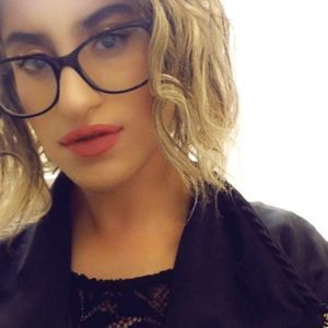 Meet your Posher, Jaxx